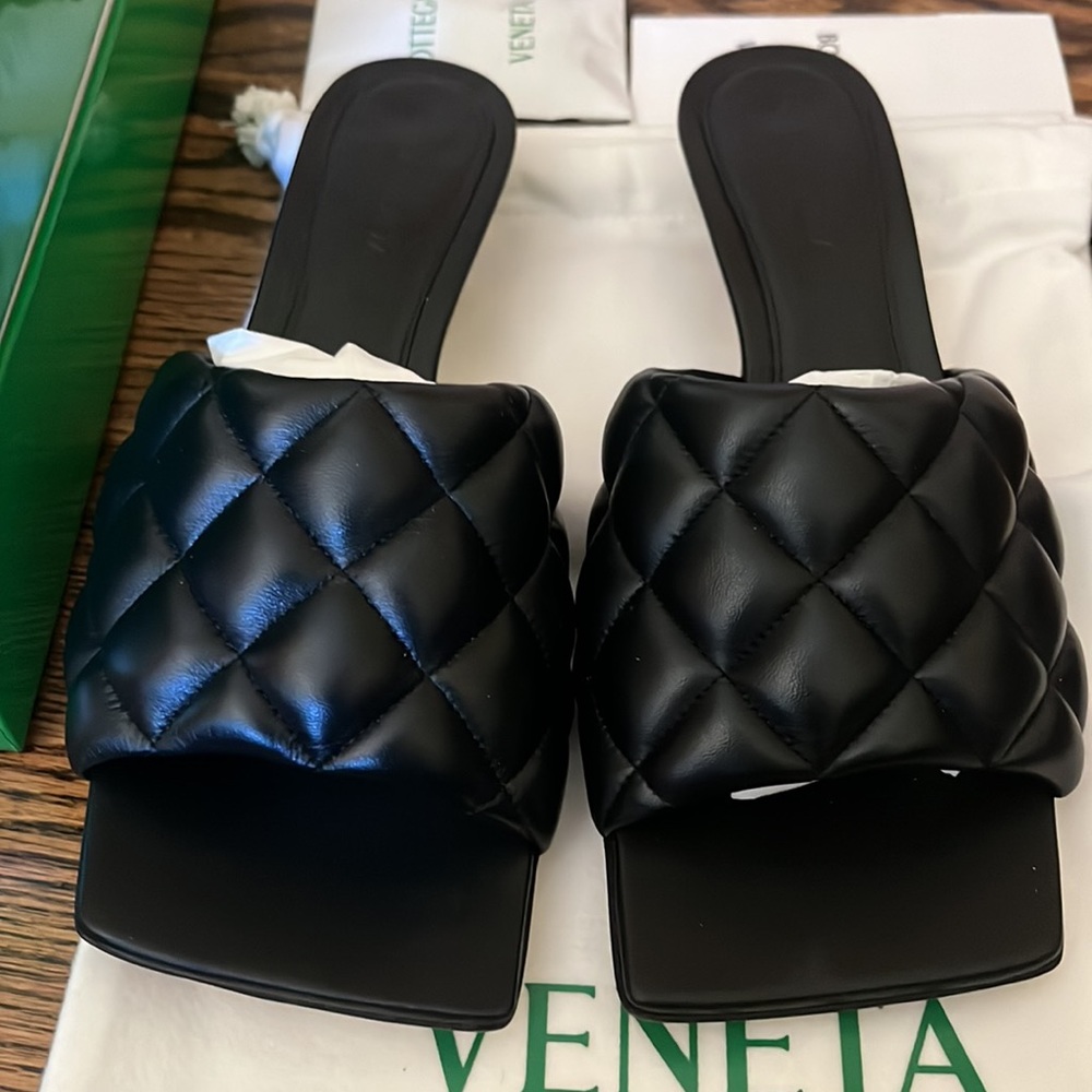 🖤 AUTHENTIC Bottega Veneta Padded Mule Sandals ( Kitten Heel) - Picture 3 of 16